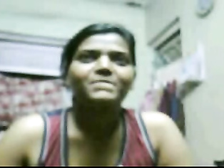Desi girl from Mumbai chatting live with her boyfriend on webcam showing her mouth watering big breast.