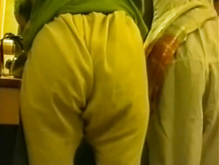 Indian Sister Showing Ass - Movies.