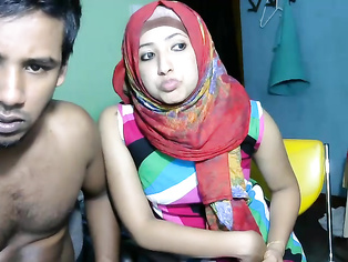 Tamil wife get the favour after giving her man a juicy blowjob getting her shaved pussy licked