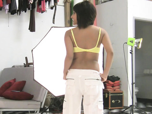 UK Indian Babe Nadia Show - Movies. video2porn2