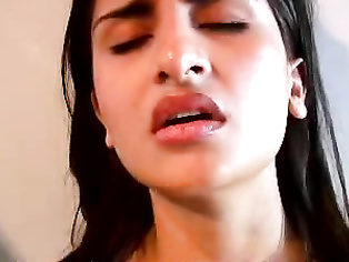 One of the sexiest Pakistani housewife Zara Sheikh from Lahore masturbating in kitchen for you.