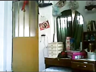 Young Pakistani guy fucking a mature aunty in her bedroom while her hubby is out for work in steady manner.