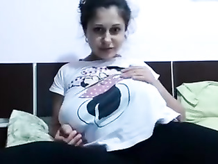 Beautiful Aunty Showing Huge Boobs.