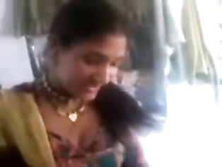 Hot North Indian Aunty's Pussy and Boobs Show.
