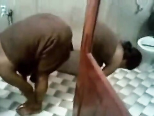 Sheela Ki Jawani enjoyed in Hotel.