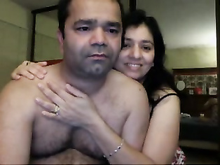 looks very much like manisha but not her what is her name