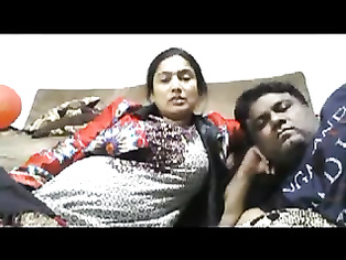 Hot Bhabhi Smnoking n enjoring with hubby webcam