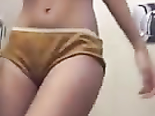Sexy indian teenage shows huge boobs and butt - part 2