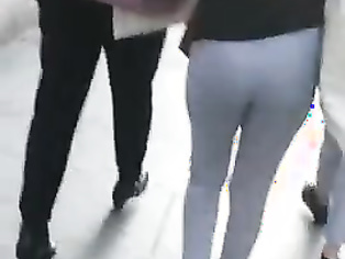 Sexy Hijabi Paki Young Butt Jiggling Candid