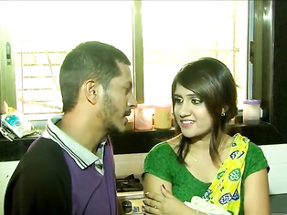 Sexy Naukrani Ke Sath Romance Softcore Hindi Short Video