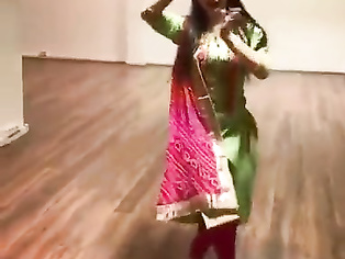 Clothed hot dance by beautiful pretty on hindi song