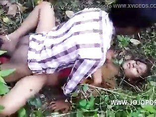 Indian Bhabhi Nude Boobs Pressed Hard by Old Man Clip -- www.jojoporn.com