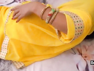 Beautiful Tamil Bhabhi Huge Boobs Sex Movie