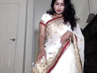 Indian Dhabi in Saree getting Naked and Plays with Hairy Cunt