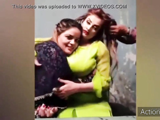Pakistani Huge Boobs
