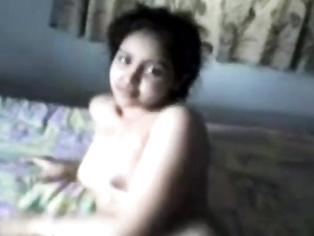 Indian Bhabi Huge Boobs - http://desicutenspicy.blogspot.com