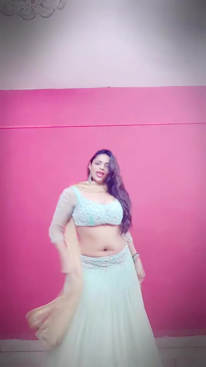Bollywood Actress Leena Kapoor Deep Navel  IndianTube.porn