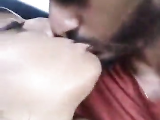 Indian Gf gives a oral to Boyfriend in the car