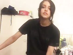 Tamil teenage showing butt and boobs