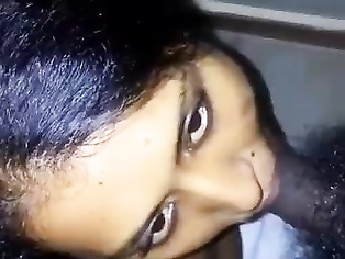 Fucking Beautiful Babe’s Desi Sex Scandal Porn MMS