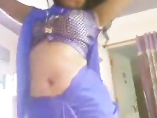 indian aunty in blue saree