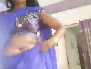 indian aunty in blue saree