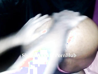 Sri Lankan butt oil massage ass fuck fingering and cunt massage | ශානිගෙ ලොකු පුකට ඔයිල් දාලා දුන්න සැප