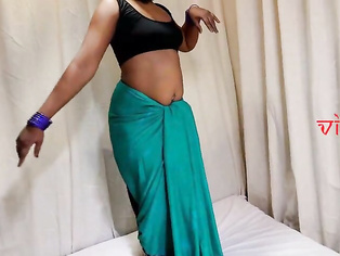 Saree wear beautiful Desi girl hard frog fucking with company boss