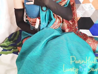 Petite Bestfriend Giving Pov Footjob With DickRide Until She Cum.