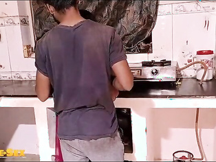 Desi Kaamwali Maid Fucked by Owner Hottest Bhabhi in Saree