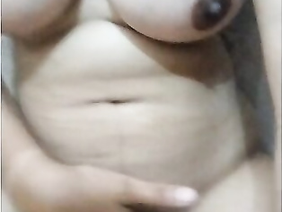 Cute Desi amateur ne choot m daal li bottle dekho fir kya hua