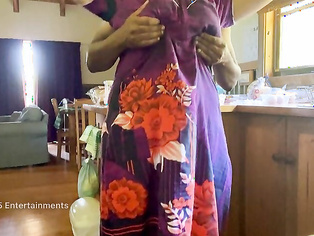 Tamil Couple Romance in the Kitchen - Housewife Dress Lifted Up and Butt Squeezed and Fingered