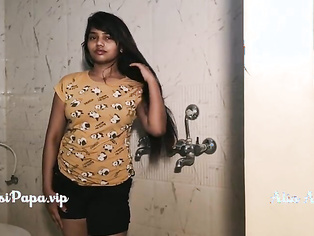 tamil desi top model Alia Advani from punjab taking shower