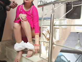 Desisaarabhabhi -Desi shy kamwali Fucked hard by her Landlord Kamwali ke sath Outdoor Masti lagging utar kar zabardast gaand chodi hindi