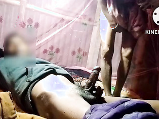 Tamil old bhabhi raat ko bulakar chudai karvaya