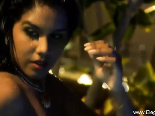Bollywood Honey Strips and Dances