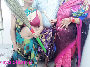 XXX Sexy Desi aunty shared his husband with maid!! Tamil latest 2024 cute triple sex