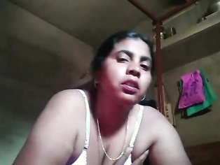 Tamil beautiful housewife open cute clip in home